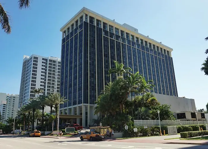 Miami Beach Resort & Spa